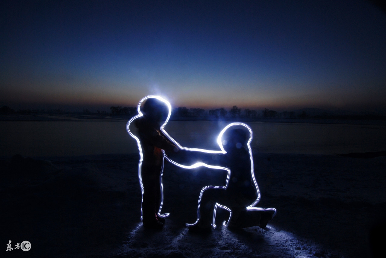 不要再自作多情了,作为女人要自尊自爱不要太暴露