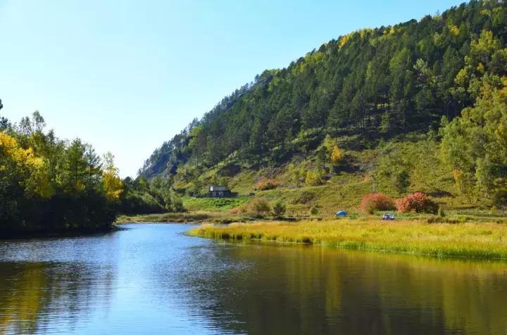 坐火车穿越俄罗斯西伯利亚,欧洲火车途经小镇