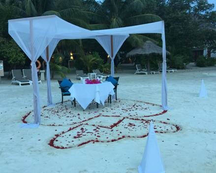 满月岛旅游攻略,满月岛和马尔代夫岛哪个好