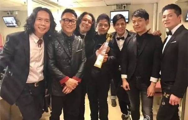 香港乐坛比Beyond更牛的乐队，你听过他们的歌吗？