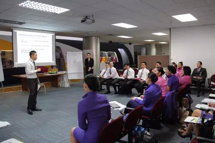 空姐的微笑是如何练成的,迷人笑容的南航空姐是谁