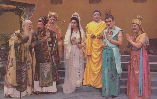 面对佛教眼前的大劫难，佛祖果断掏出了从王母那获得的秘密*器武**！