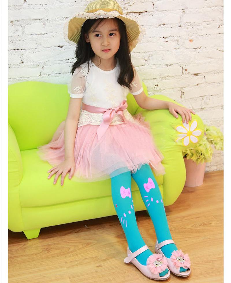 这样的穿着是不是冬天该有的样子,不要给孩子穿危险的衣服