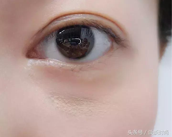 遮黑眼圈泪沟快速教程,新手如何遮泪沟黑眼圈