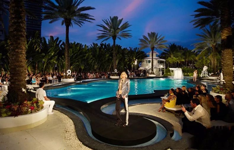 宋茜土味尬舞陈伟霆鹿晗,陈伟霆宋茜情侣装