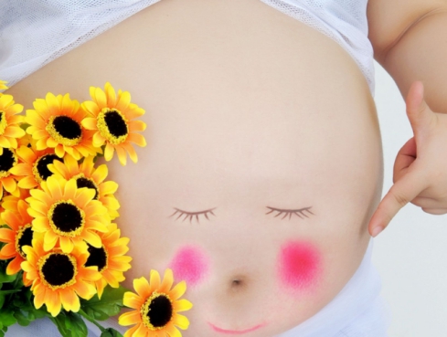 宝宝要出生孕妈有什么反应,宝宝出生后宝妈要注意什么