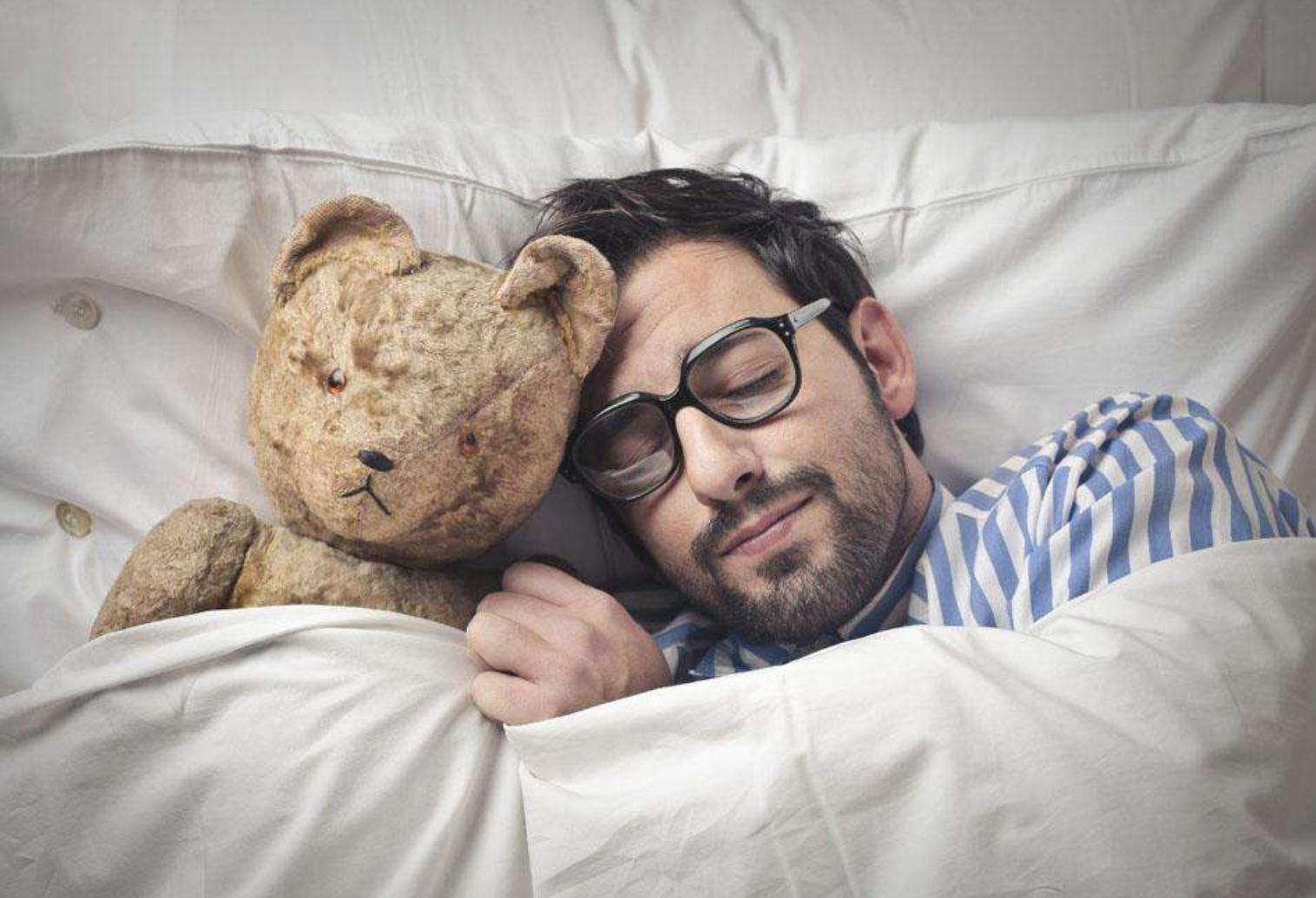 20岁it男,20多岁的男人压力大