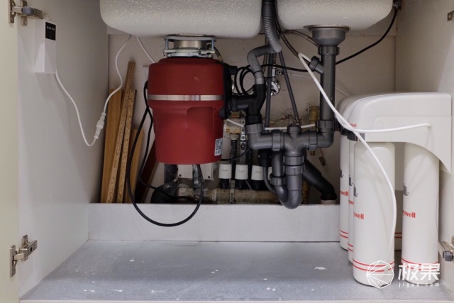 厨房垃圾桶老是黏黏糊糊,厨房垃圾桶小妙招