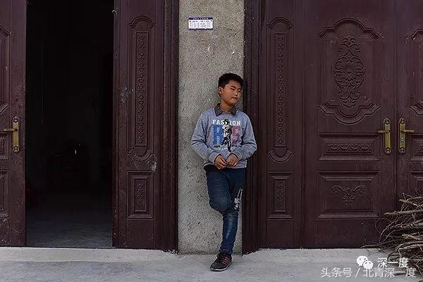 尘肺病人周志军：儿子用过的二手吸氧机如今传给了他｜图片故事