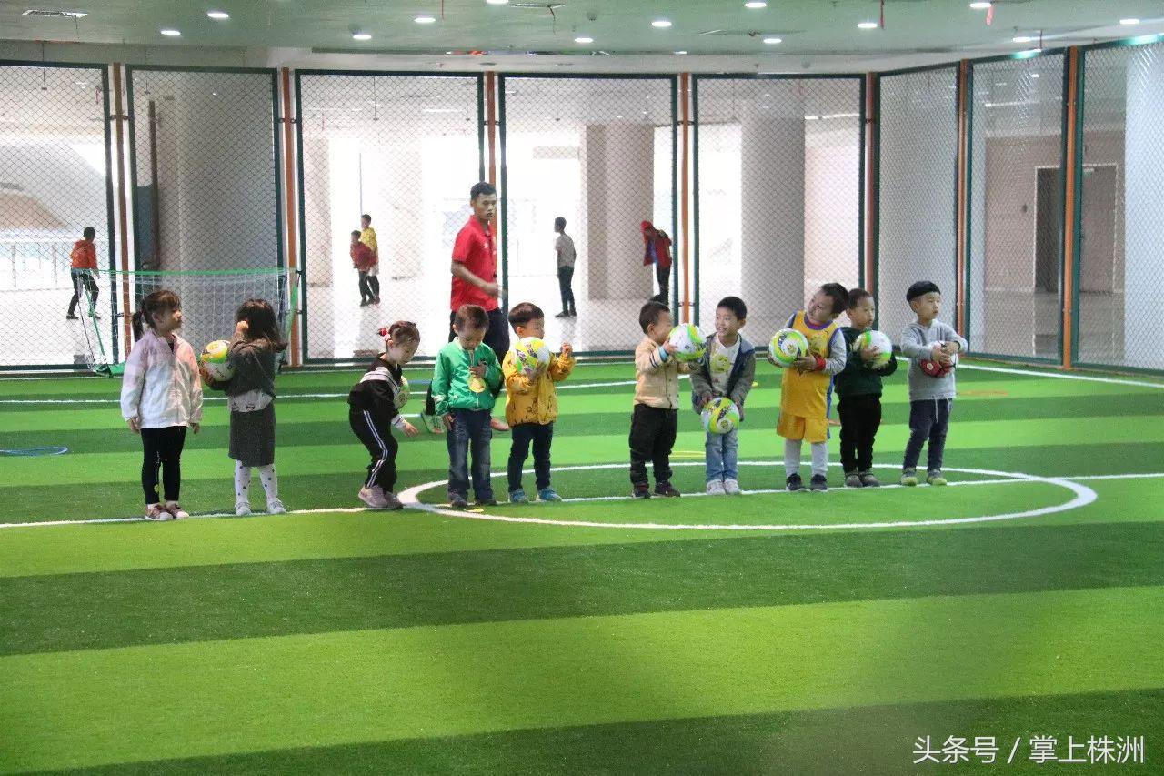 足球要从娃娃抓起不能随便放弃,足球要从娃娃抓起老报纸