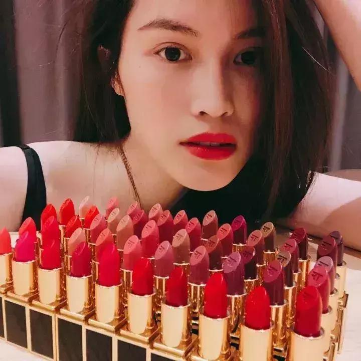 晒男友送的口红,晒男朋友的口红
