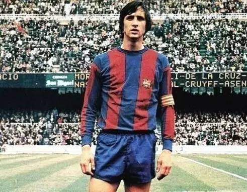 克鲁伊夫转身是在哪场比赛,克鲁伊夫高光时刻