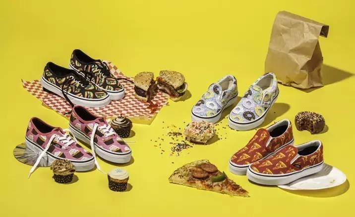 一大波PLAYBOY女郎靠近，准备好舔屏了吗？