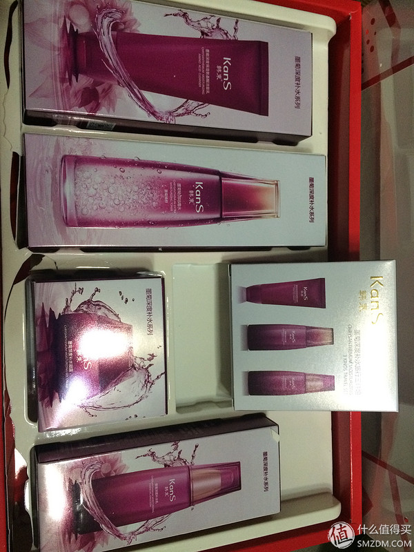 韩束巨补水套装测评,韩束净透淡斑焕白礼盒五件套