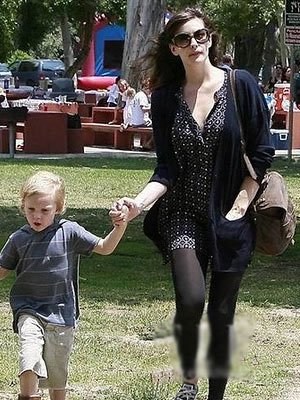 胖MM穿衣搭配仅用简单五招，打造完美比例-穿出风格和自信