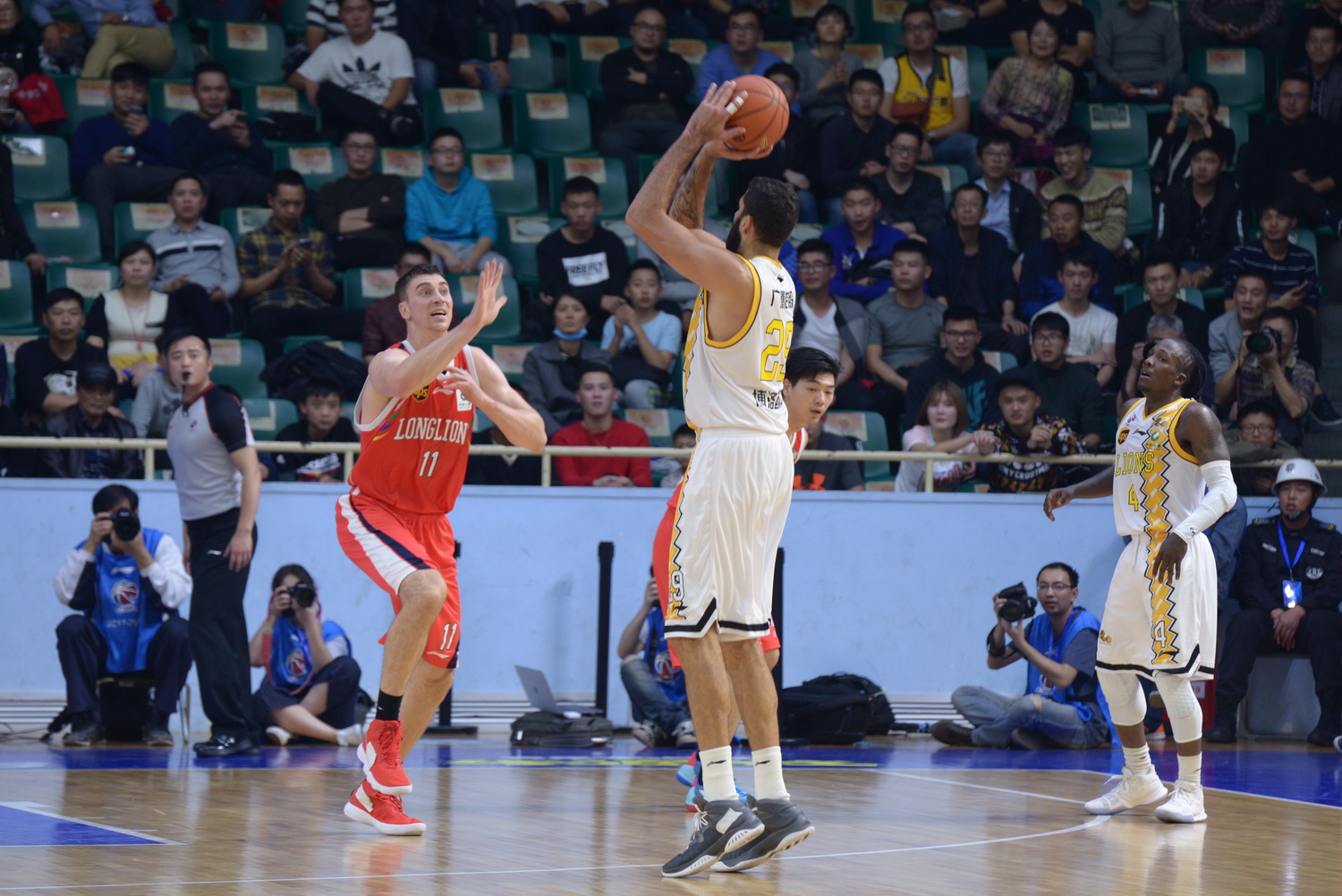 图说广厦｜轻敌吞毒奶，春哥来背锅｜广厦116-118广州现场高清图