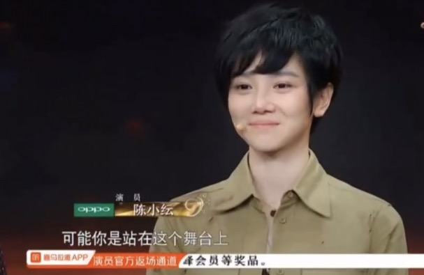 鹿晗和王俊凯站一起,17岁的王俊凯和鹿晗