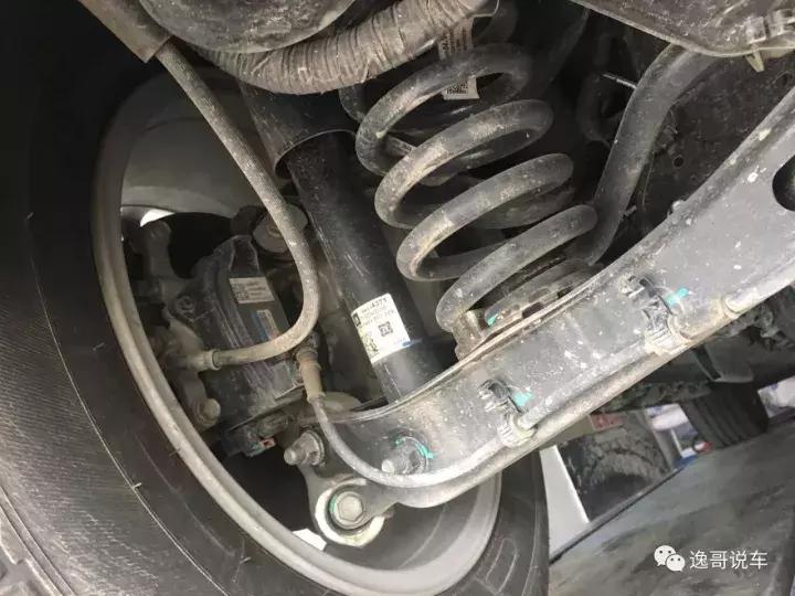 双11花26万买辆六千公里的凯迪拉克XT5，被老姐一把拽回来