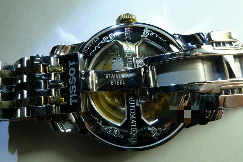 天梭力洛克泰国买的,第一次买天梭力洛克手表
