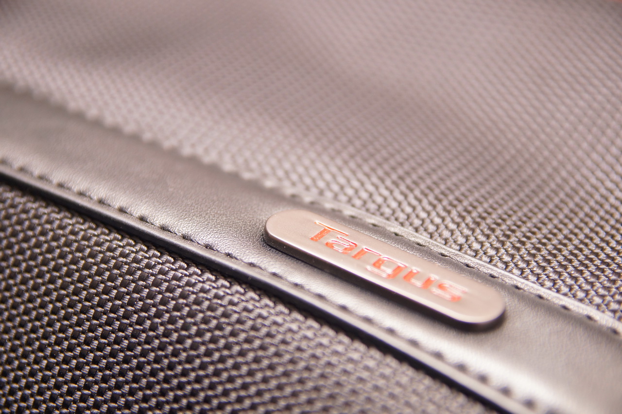 背负舒服又不失体面的商务背包,背负系统好的商务双肩包