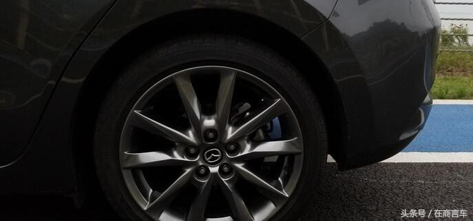 马自达3昂克赛拉提车高级感,马自达3昂克赛拉提车感受