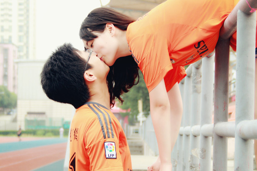 作闹纠缠感动不了男人，只有这样做，他定会发了疯的主动求复合！