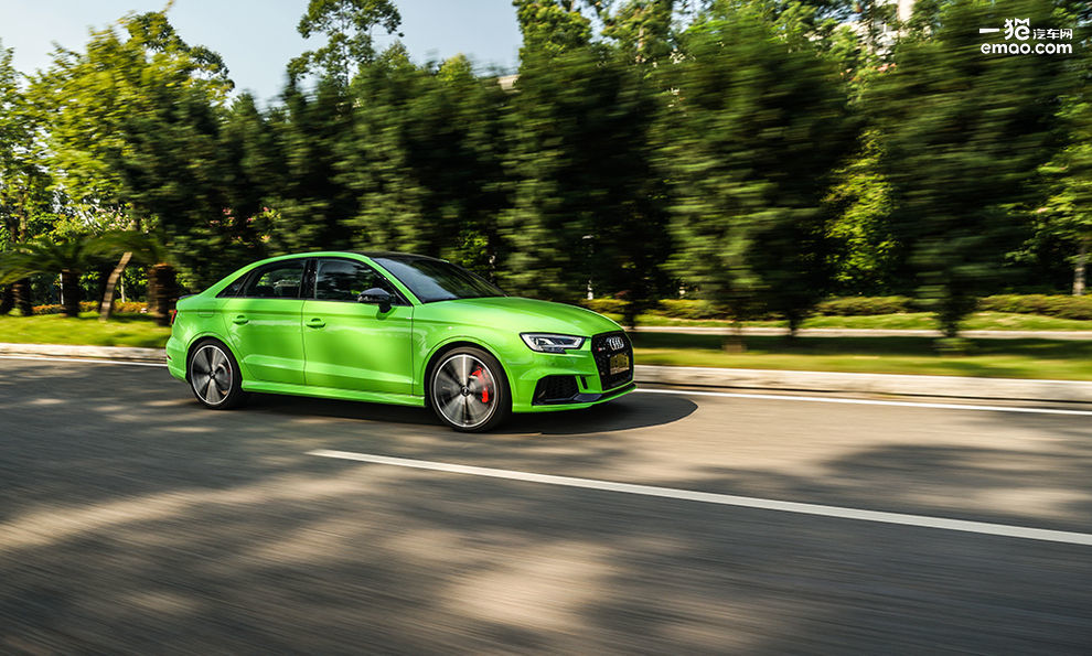 2024款奥迪rs3驾驶感受,奥迪rs3很理想的座驾整体造型协调