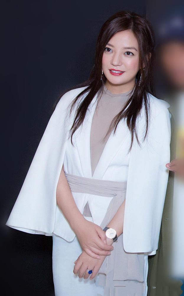 致敬周星驰张曼玉梅艳芳,周星驰致敬新喜剧之王