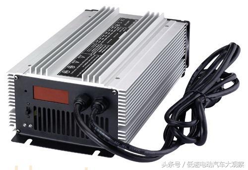 老年代步车充电器的维修,老年代步车车载充电器