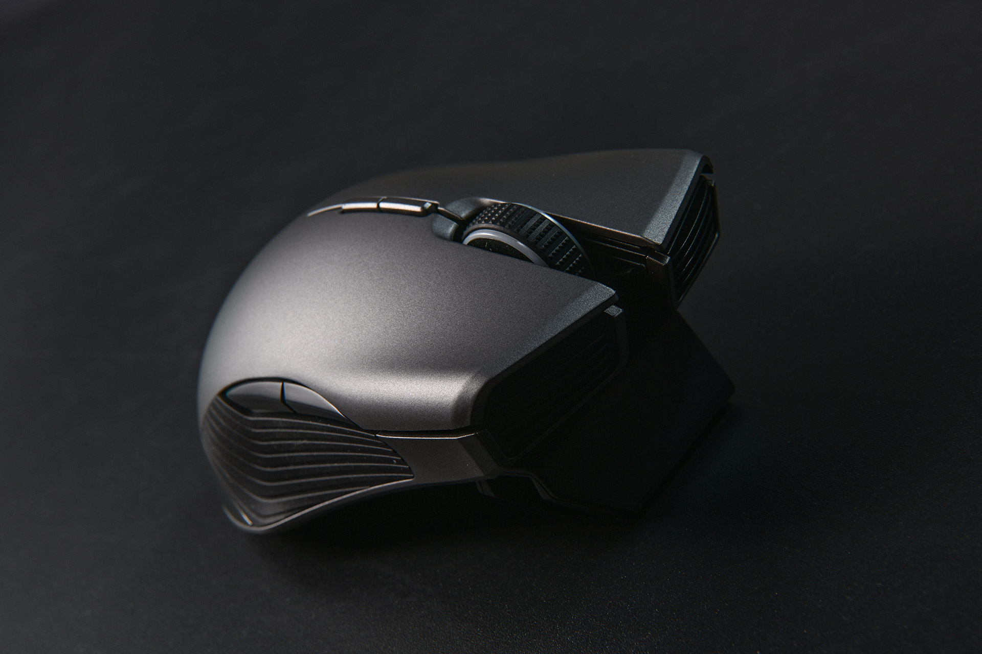 蝰蛇鼠标对称高背,雷蛇蝰蛇手感