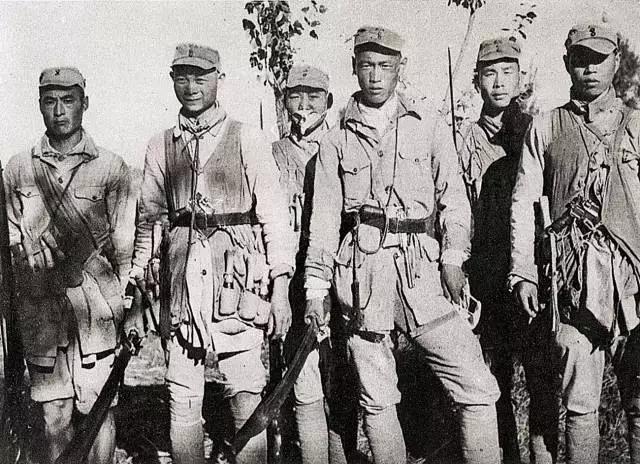 真实国军军官军服,八路军和新四军的军服