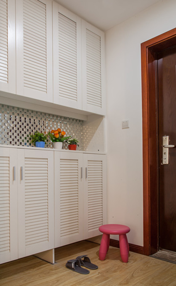 看完堂姐婚房想结婚，郑州102平三居室全包8万，荣立鸿鹄嘉苑参考