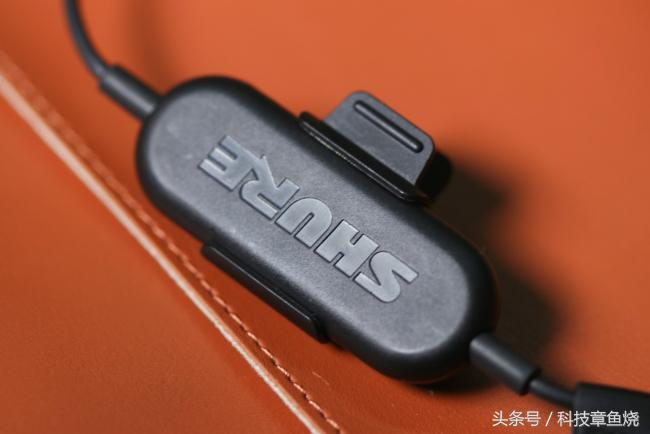 舒尔监听耳机se215,舒尔215真无线蓝牙耳机音质评测