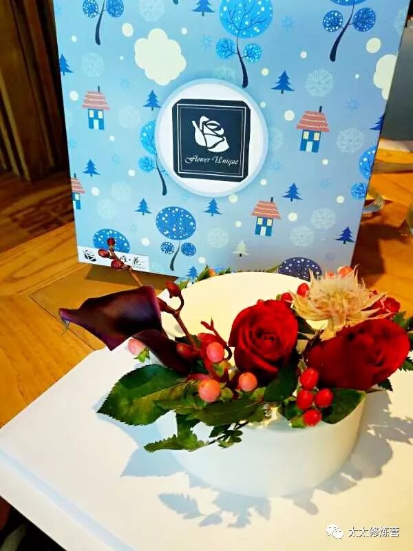 盘点大牌彩妆圣诞限量版,品牌彩妆平价送人圣诞节礼盒推荐