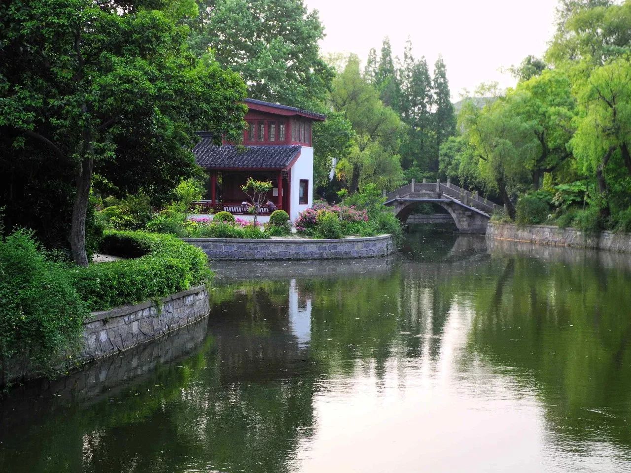 上海哪个地铁站去景点方便,上海免费景点及地铁路线