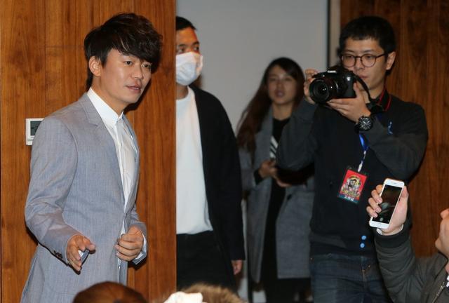 王宝强霸气回应,王宝强让人笑哭的视频