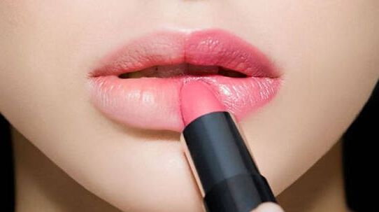 润唇膏防裂最好用,适合干裂皮肤的润唇膏