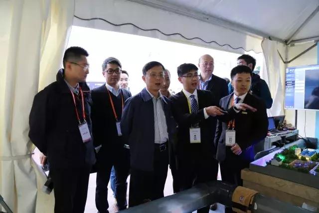 从200多万大学生中脱颖而出，浙大学子在十五届“挑战杯”国赛中再创辉煌！