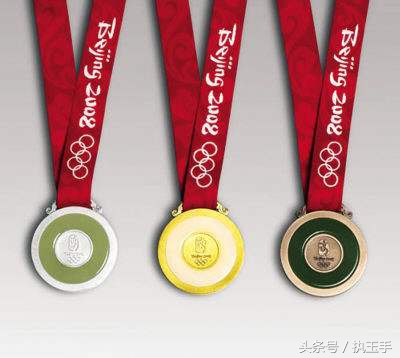 商场抽奖金镶玉是不是真的,暴力揭秘商场金镶玉骗局