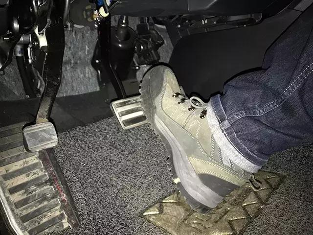 刹车失灵怎么办应对方法在这里,刹车过热会导致刹车失灵吗