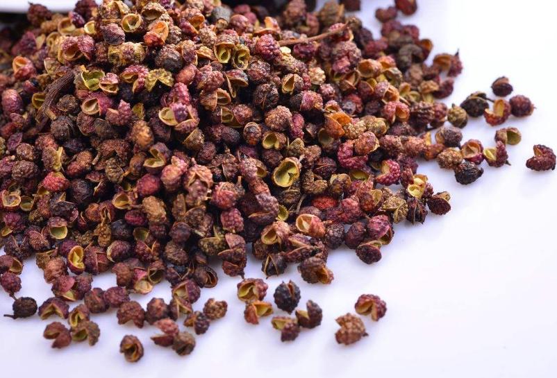 哪些香料可以锁住卤菜的香味,卤菜除异味最好的香料