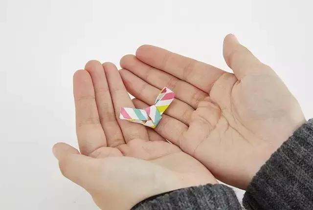 感恩节幼儿园孩子对父母的爱心图,感恩节毛线手工简单又漂亮