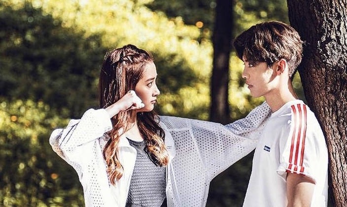 鹿晗关晓彤,鹿晗叫关晓彤小怂的视频