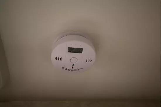 有车有房更有家人的陪伴,有床有车有油还可以烤菜的房车