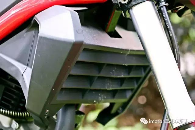 银钢小怪兽150试驾,17款银钢小怪兽150参数