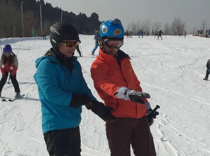 火热预定｜跟海盗帮畅滑，雪季不摔跤