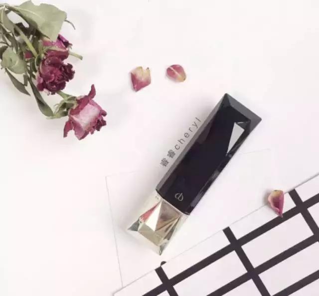 akfm系列哪支口红最好看,第一次买口红买几支