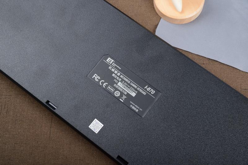 机械键盘基础款和炫酷,炫酷好样的机械键盘