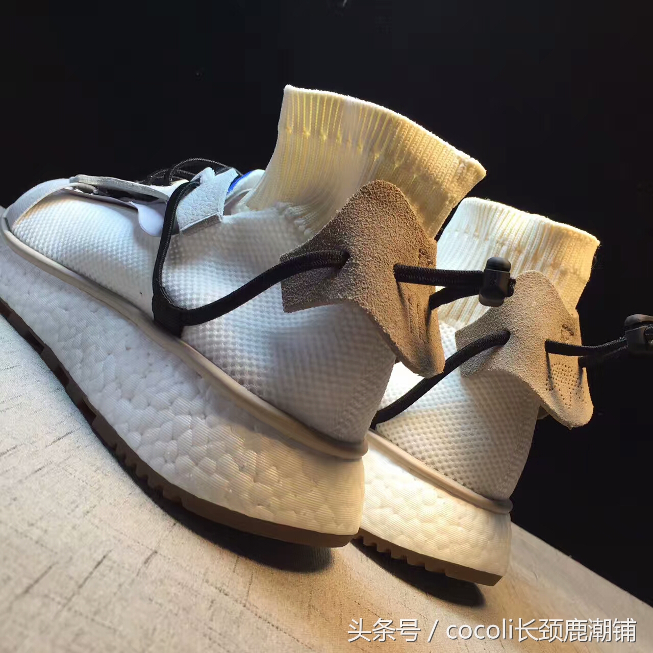 盘点那些年穿过的鞋子,袜子鞋什么时候开始流行