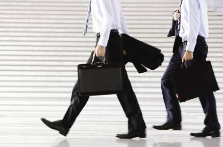 做保险销售的收入怎么样，年入三、五十万是真的吗